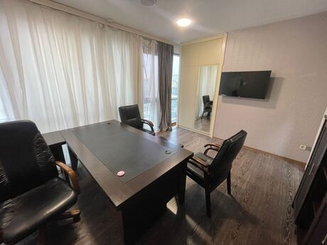 5 otaqlı ofis - Şah İsmayıl Xətai m. - 165 m²