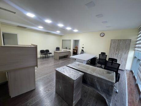 5 otaqlı ofis - Şah İsmayıl Xətai m. - 165 m²