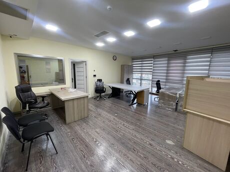5 otaqlı ofis - Şah İsmayıl Xətai m. - 165 m²
