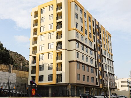 Satılır 4 otaqlı yeni tikili 131 m², Bakıxanov q.