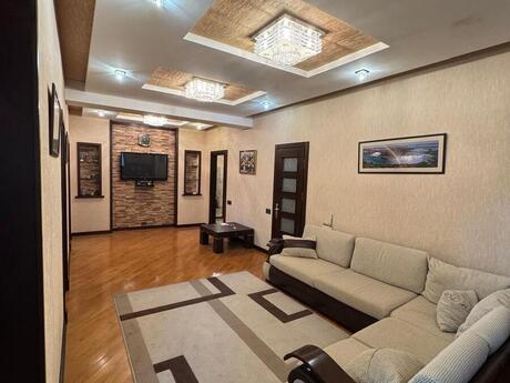 4 otaqlı yeni tikili - Nəriman Nərimanov m. - 215 m²