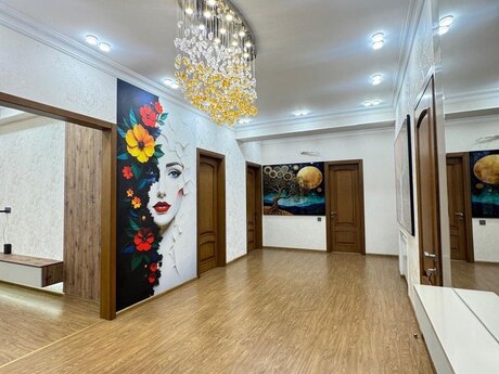 3-room apartment, 136 m², Neftçilər: 352 000 ₼ 2