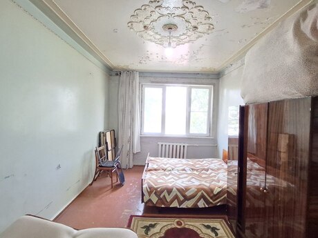 3 otaqlı köhnə tikili - Azadlıq Prospekti m. - 90 m²