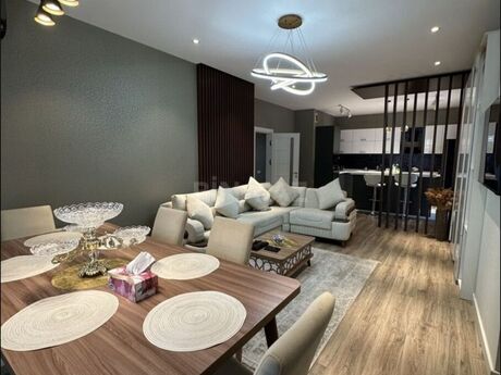 3 otaqlı yeni tikili - 8 Noyabr m. - 148 m²
