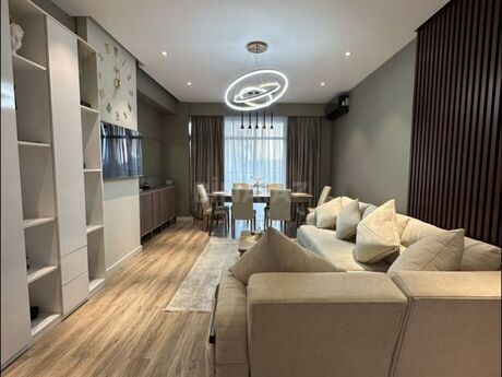 3 otaqlı yeni tikili - 8 Noyabr m. - 148 m²