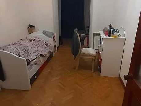 3 otaqlı köhnə tikili - Qara Qarayev m. - 80 m²