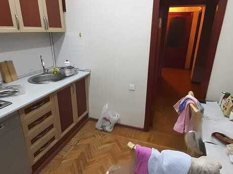 3 otaqlı köhnə tikili - Qara Qarayev m. - 80 m²