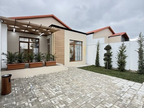 3 otaqlı həyət evi/bağ evi - Şüvəlan q. - 110 m²