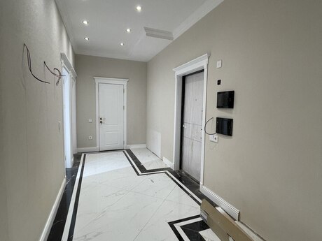3-комн. новостройка - м. Насими - 110 м²
