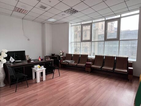 Объявление №5878981 - Баку, м. 28 мая, 5-комн., 140 м²