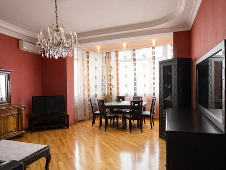 Elan №5879191 - Bakı, İnşaatçılar m., 4 otaqlı, 140 m², 22/25 mərtəbə