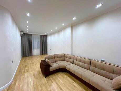 4 otaqlı yeni tikili - Nəsimi r. - 175 m²