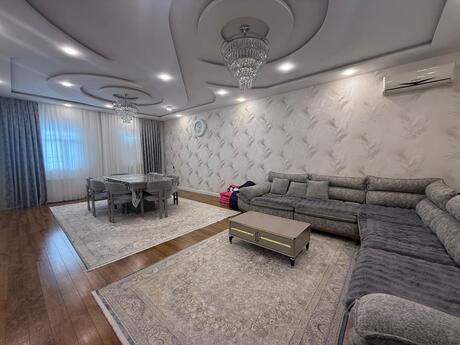 4 otaqlı həyət evi/bağ evi - Bakıxanov q. - 255 m²