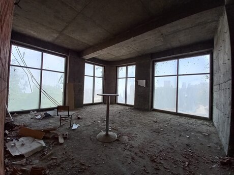 Объект - м. Элмляр Академиясы - 250 м²