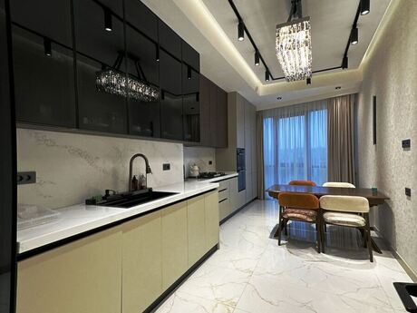 4 otaqlı yeni tikili - Nizami m. - 180 m²