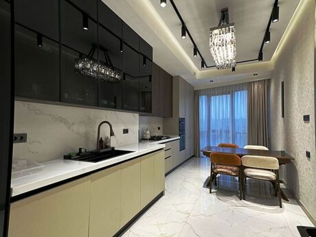 4 otaqlı yeni tikili - Nizami m. - 180 m²