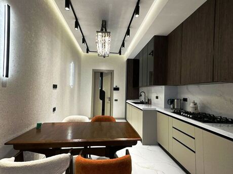 4 otaqlı yeni tikili - Nizami m. - 180 m²