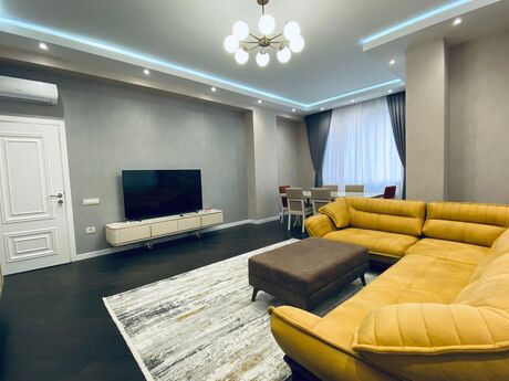 Аренда: 3-комнатная квартира, 130 м², Nizami: 2 200 ₼/мес 2