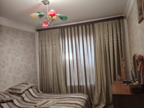 4 otaqlı köhnə tikili - Azadlıq Prospekti m. - 110 m²