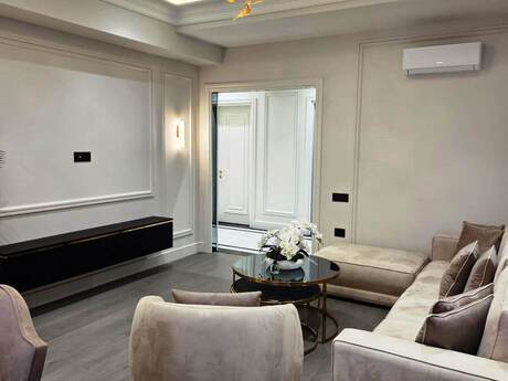 4 otaqlı yeni tikili - Ağ şəhər q. - 145 m²
