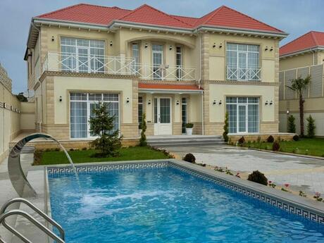 House with Garden, Villa For Sale