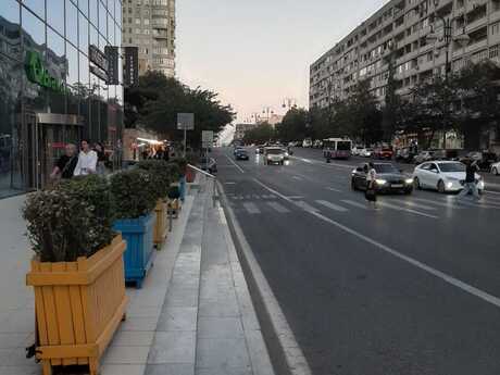Elan №5880912 - Bakı, İnşaatçılar m., 2 otaqlı, 70 m², 1/5 mərtəbə