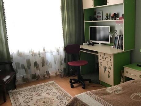 5-комн. вторичка - м. Ази Асланов - 125 м²