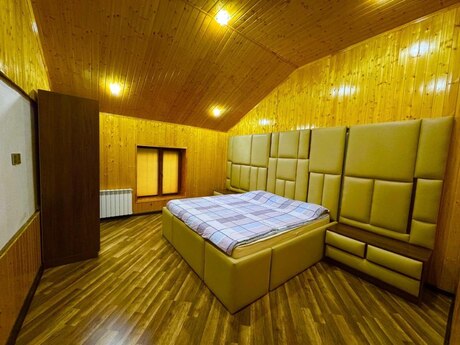 7 otaqlı həyət evi/bağ evi - Quba - 555 m²