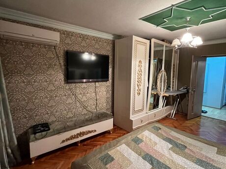 3 otaqlı köhnə tikili - Elmlər Akademiyası m. - 65 m²