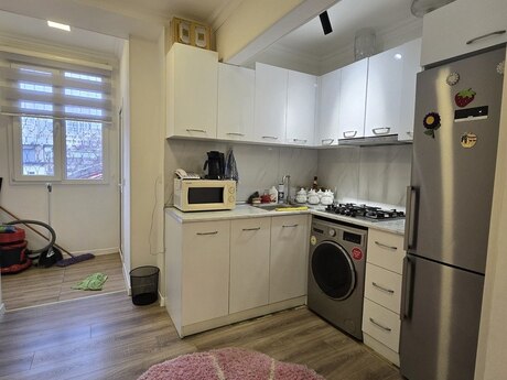 2 otaqlı köhnə tikili - Nizami m. - 49 m²