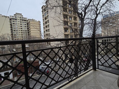 2 otaqlı köhnə tikili - Nizami m. - 49 m²