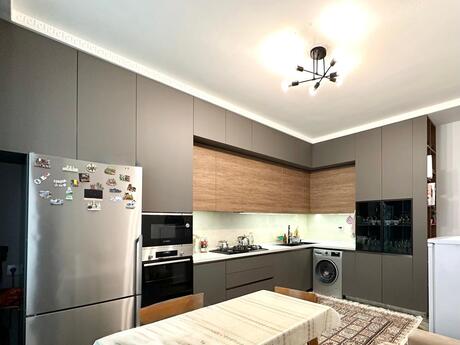 6 otaqlı həyət evi/bağ evi - Ramana q. - 240 m²