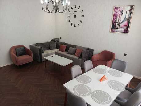 Elan №5881276 - Bakı, Elmlər Akademiyası m., 2 otaqlı, 90 m², 8/22 mərtəbə