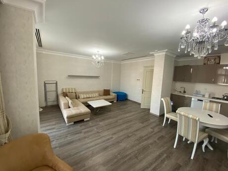 Kirayə 2 otaqlı mənzil, 89 m², İnşaatçılar: 1 700 ₼/ay 3