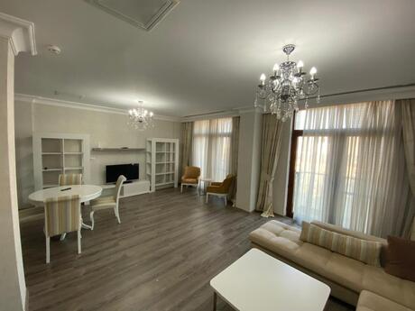 Kirayə 2 otaqlı mənzil, 89 m², İnşaatçılar: 1 700 ₼/ay 2
