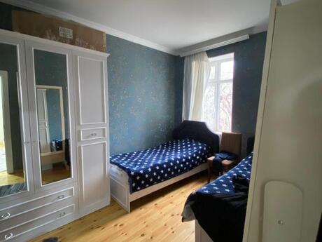 3 otaqlı köhnə tikili - Azadlıq Prospekti m. - 75 m²