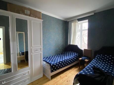 3 otaqlı köhnə tikili - Azadlıq Prospekti m. - 75 m²