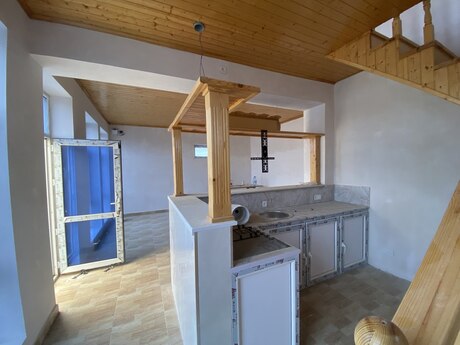 7 otaqlı həyət evi/bağ evi - Hövsan q. - 360 m²