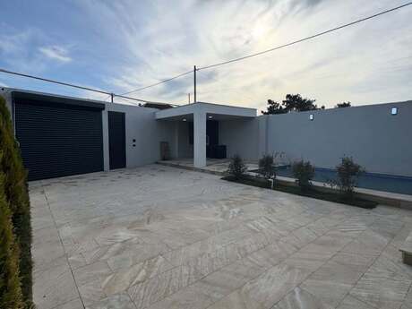 4 otaqlı həyət evi/bağ evi - Mərdəkan q. - 160 m²