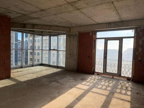 4-room apartment, 231 m², 28 May: 739 520 ₼ 5