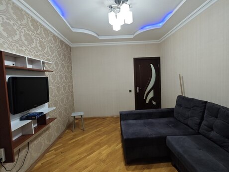3 otaqlı köhnə tikili - Bakıxanov q. - 80 m²