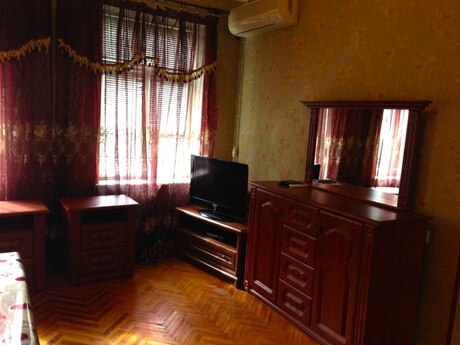 1 otaqlı köhnə tikili - Sahil m. - 50 m²
