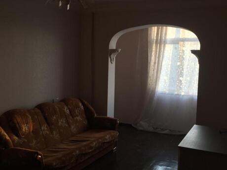 3 otaqlı köhnə tikili - Massiv V q. - 85 m²