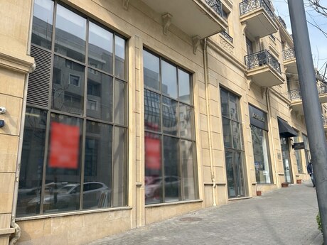 Obyekt - Ağ şəhər q. - 374 m²