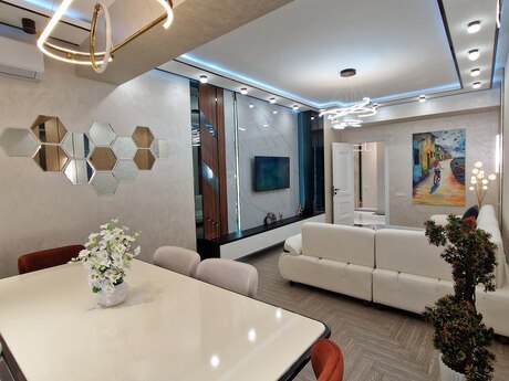 3 otaqlı yeni tikili - 28 May m. - 140 m²