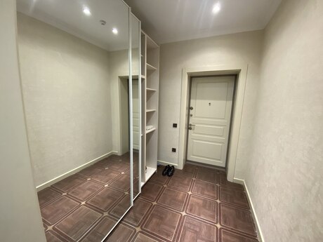 4 otaqlı yeni tikili - 8 Noyabr m. - 180 m²