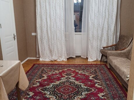 2 otaqlı köhnə tikili - 28 May m. - 42 m²