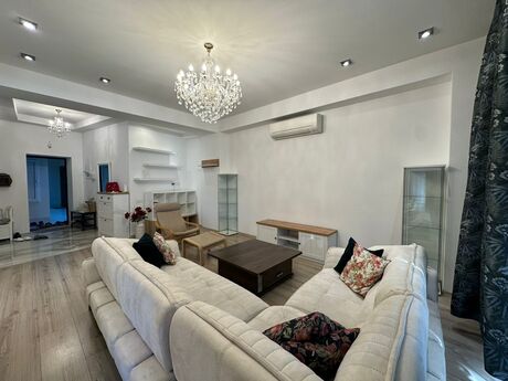 4 otaqlı yeni tikili - Ağ şəhər q. - 170 m²