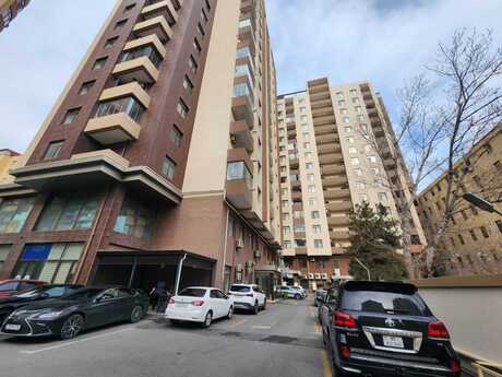 4-комн. новостройка - м. Нариман Нариманов - 210 м²