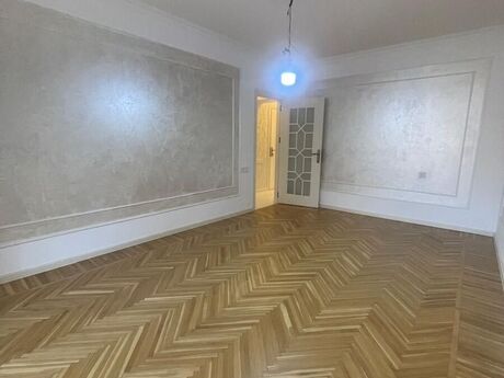 3 otaqlı köhnə tikili - İçəri Şəhər m. - 80 m²